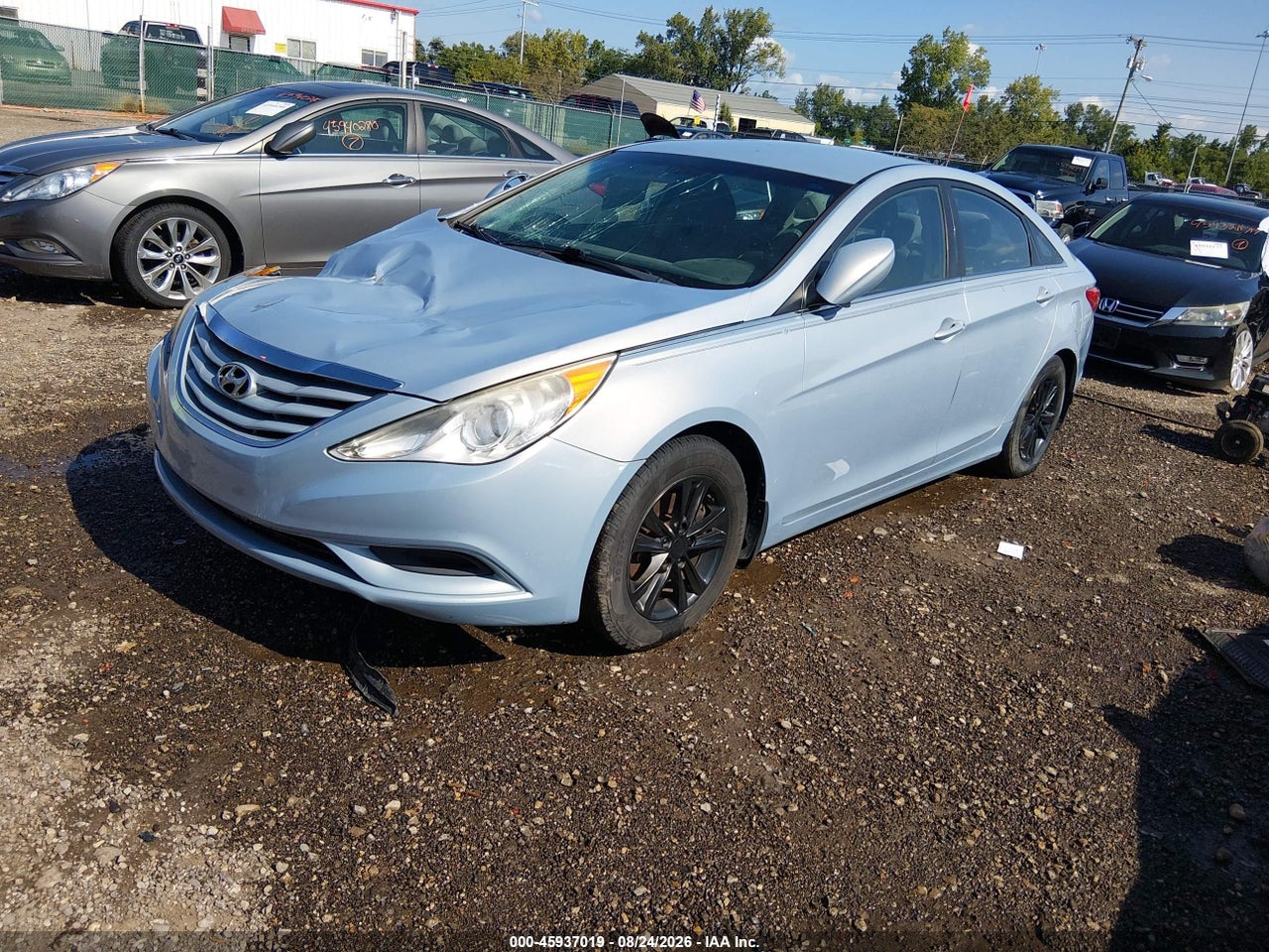2012 HYUNDAI SONATA GLS · 2/10
