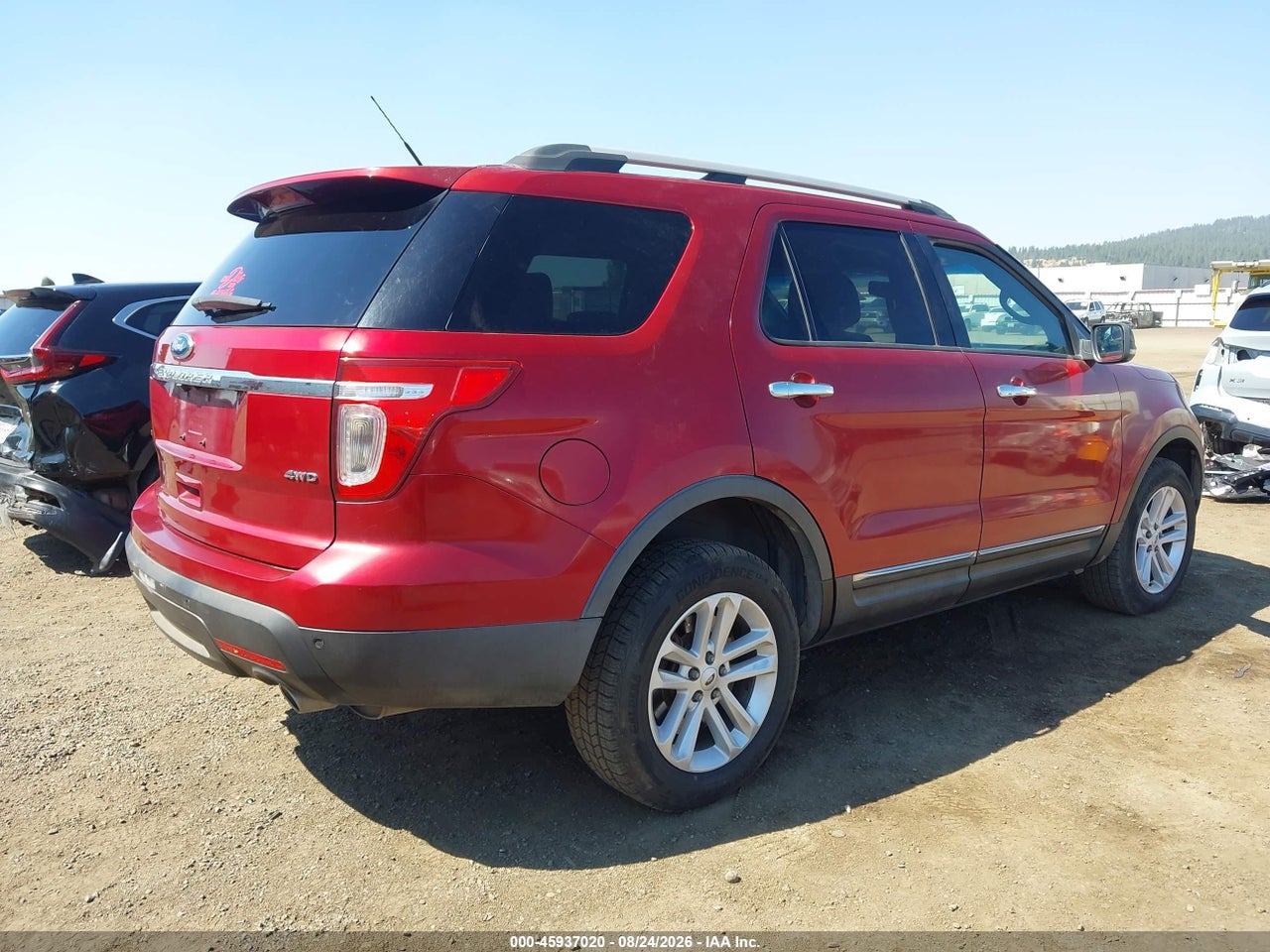 2015 FORD EXPLORER XLT · 4/11