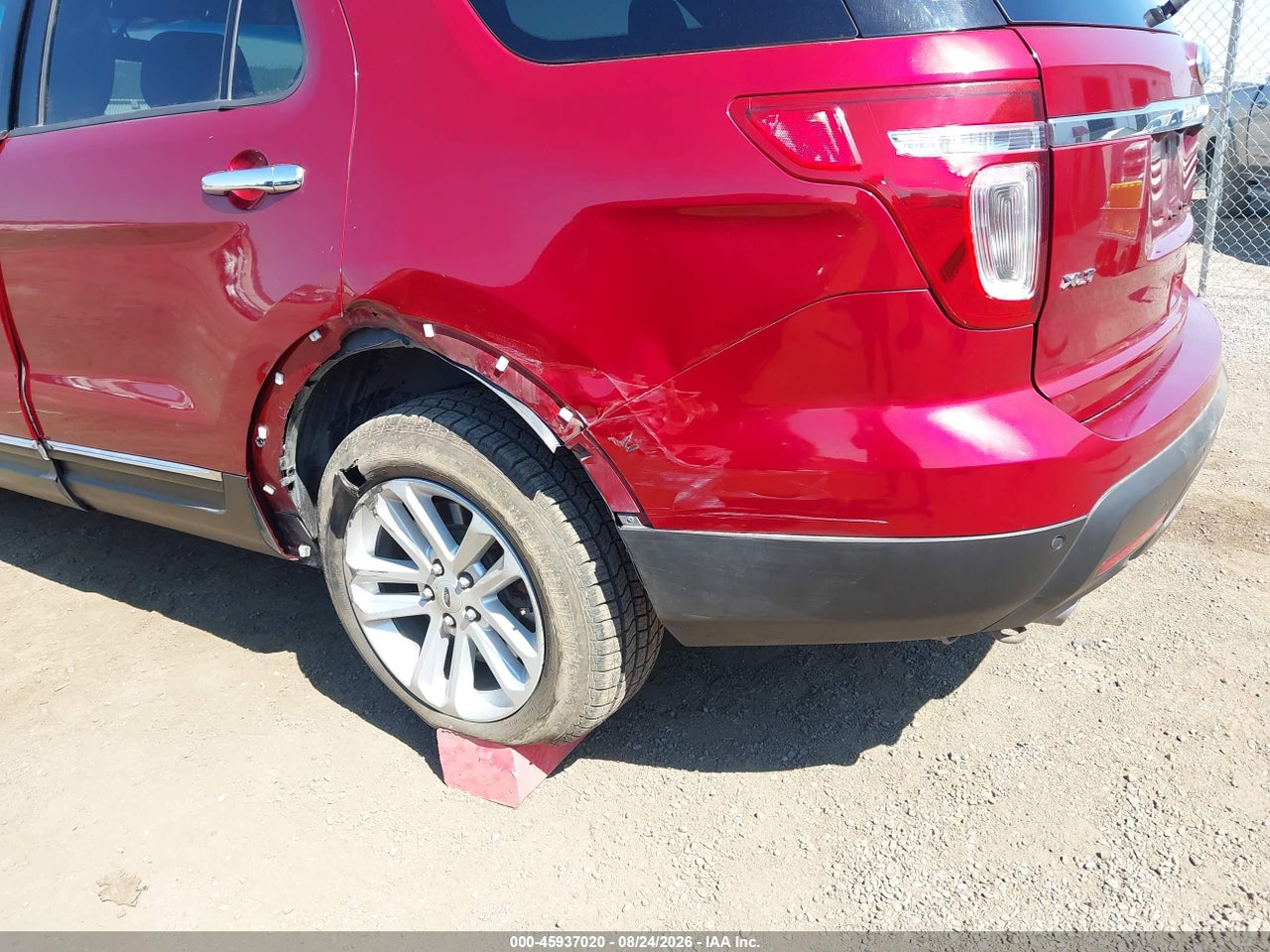 2015 FORD EXPLORER XLT · 6/11
