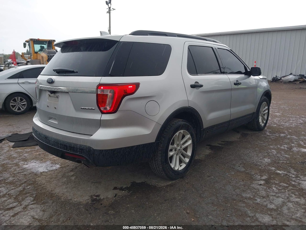 2016 FORD EXPLORER   · 4/11