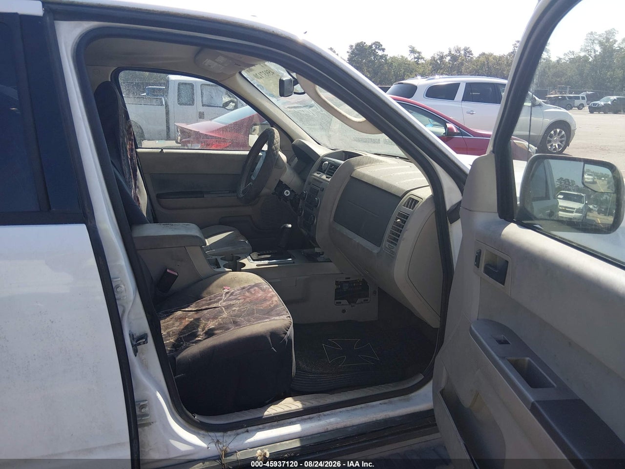 2012 FORD ESCAPE XLT · 5/11