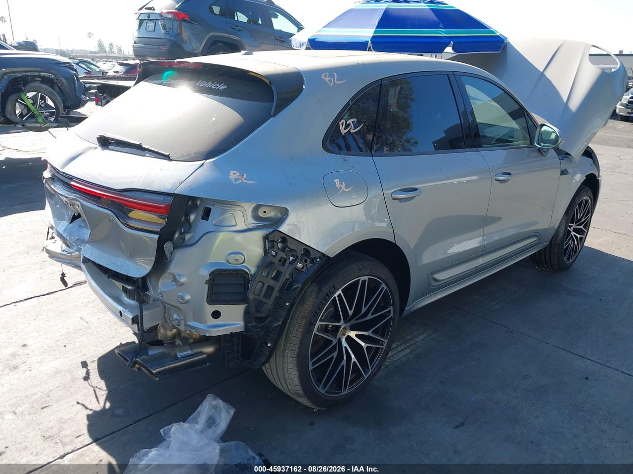 2026 PORSCHE MACAN T · 4/11