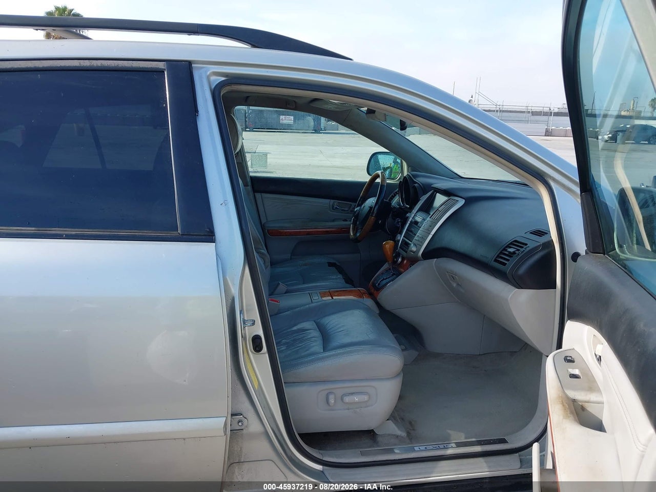 2005 LEXUS RX 330   · 5/11