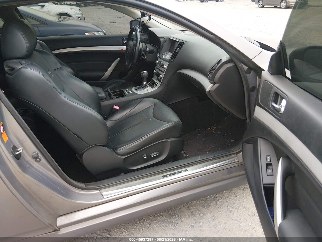 2009 INFINITI G37X · 5/11