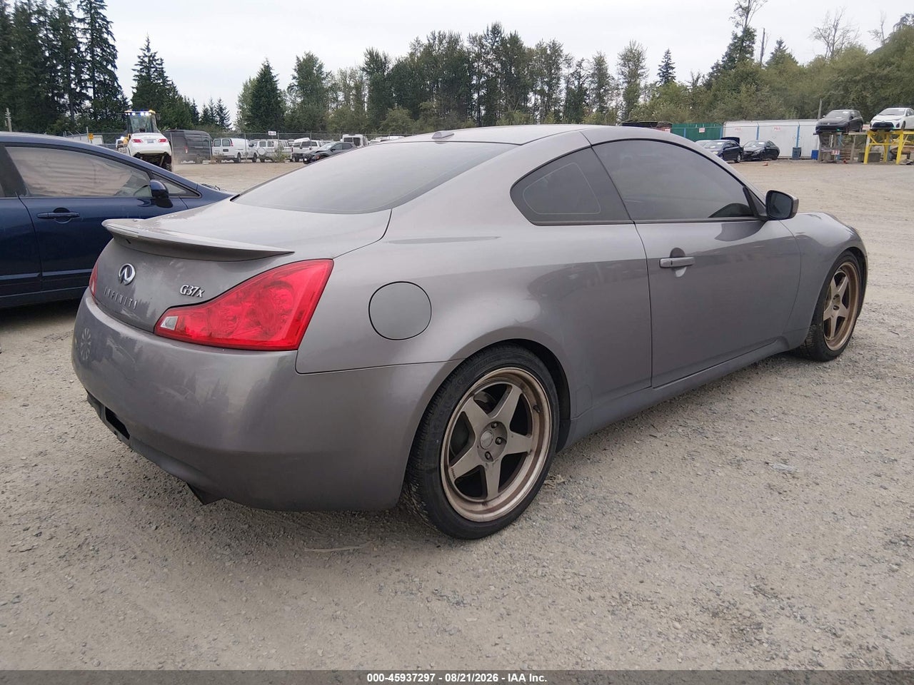 2009 INFINITI G37X · 4/11