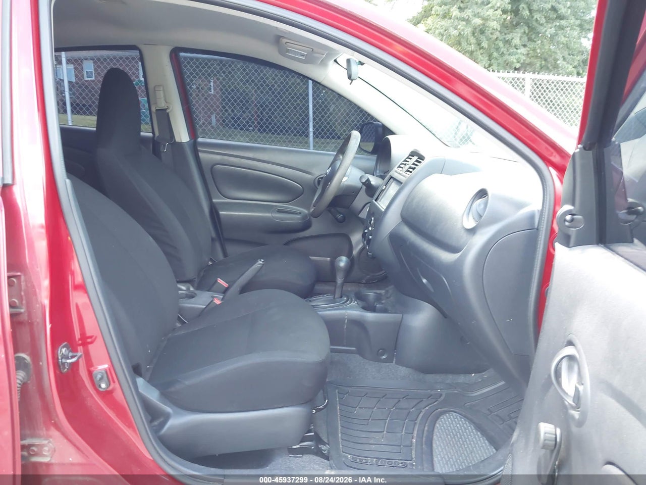 2015 NISSAN VERSA 1.6 S+ · 5/11