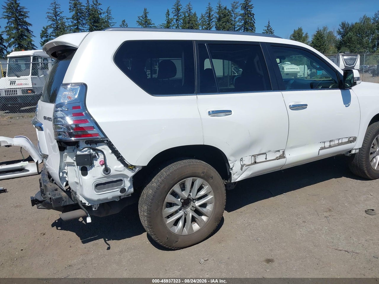 2018 LEXUS GX 460 · 6/11