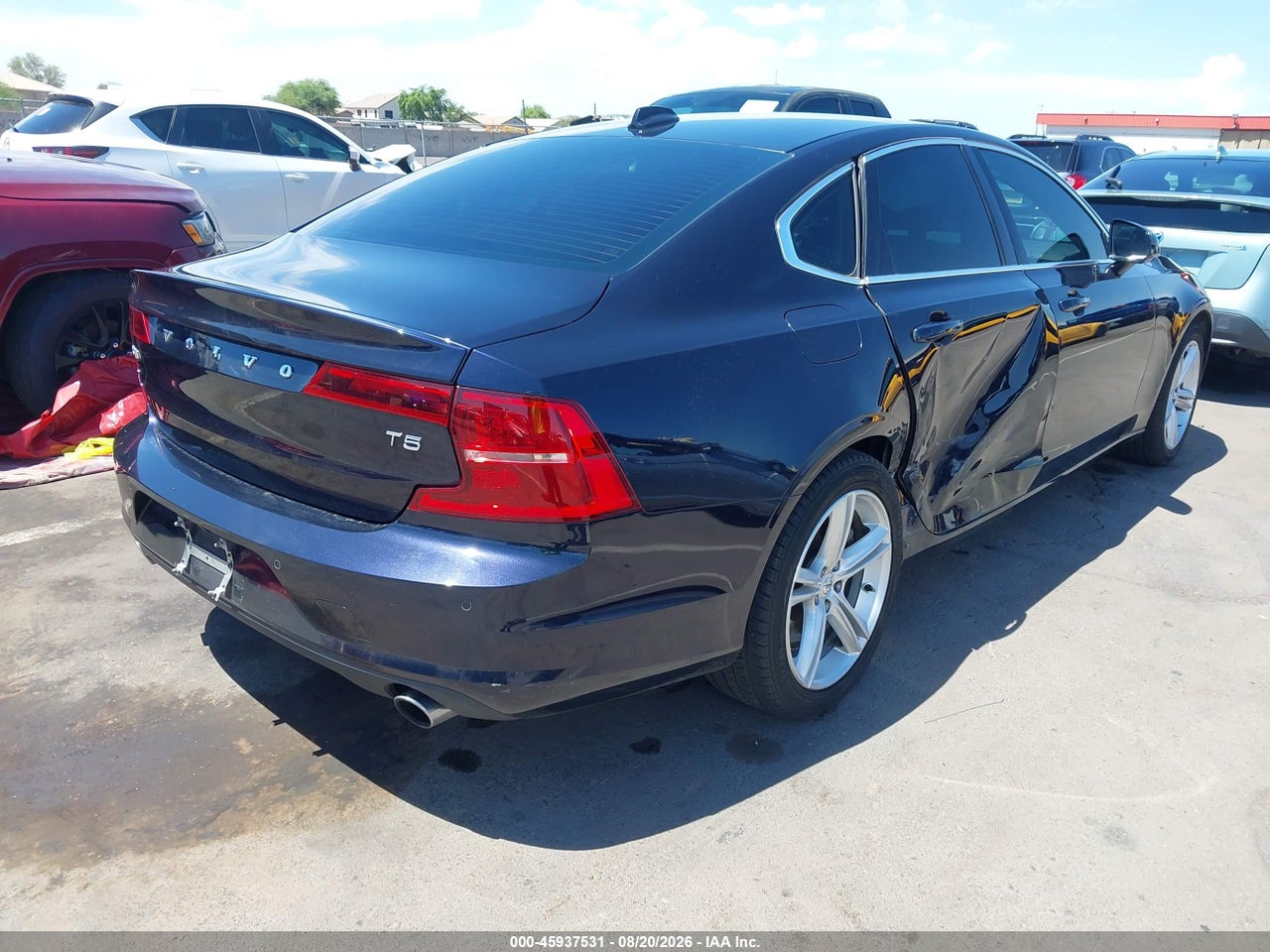 2017 VOLVO S90 T5 MOMENTUM · 4/11