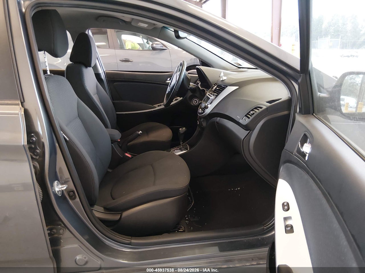 2013 HYUNDAI ACCENT SE · 5/11