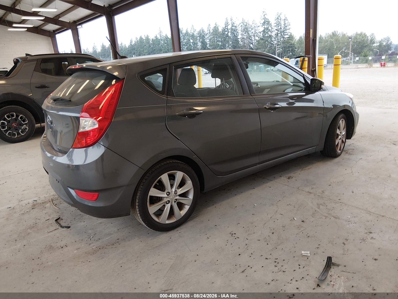 2013 HYUNDAI ACCENT SE · 4/11