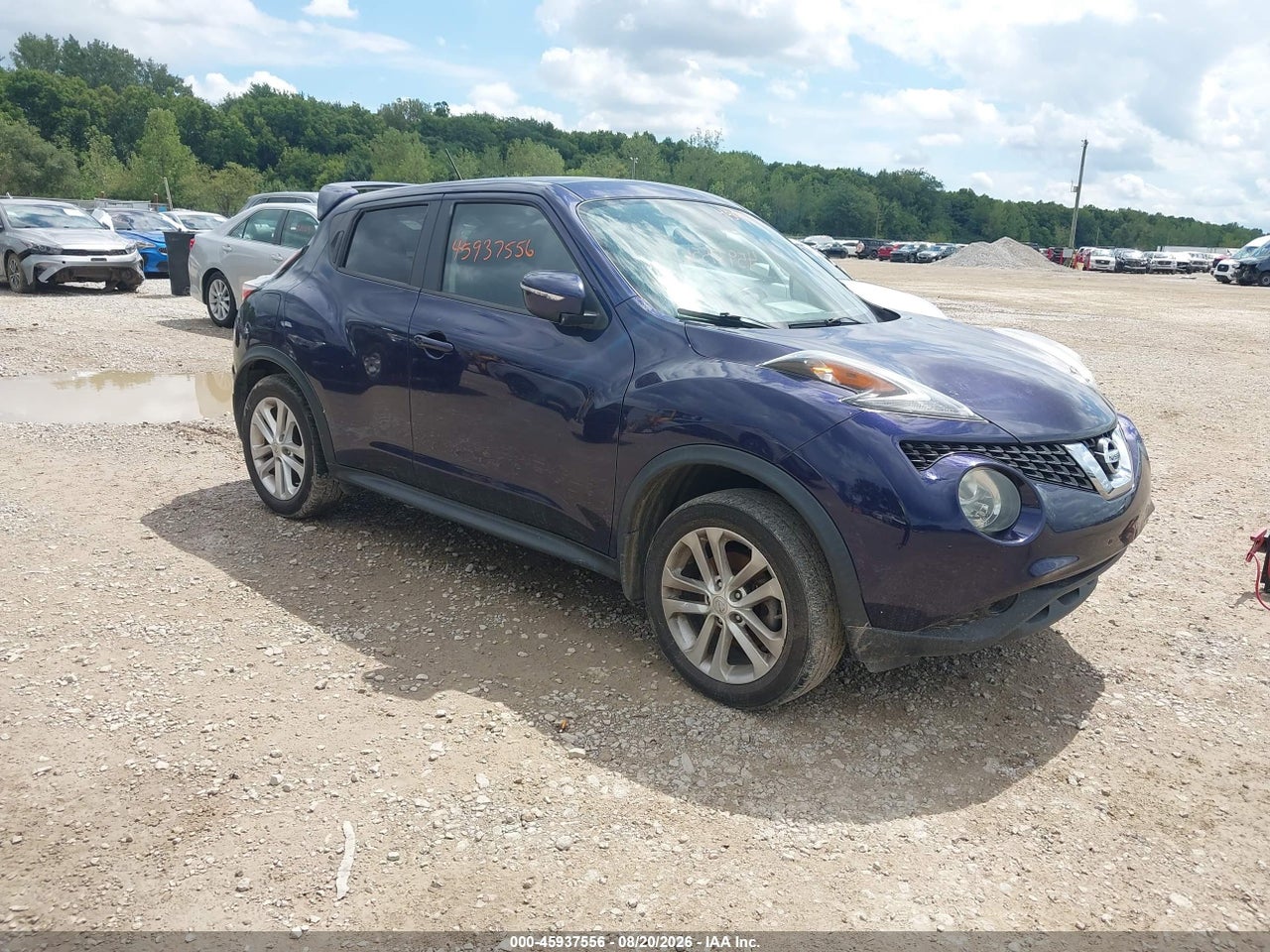 2015 NISSAN JUKE SV