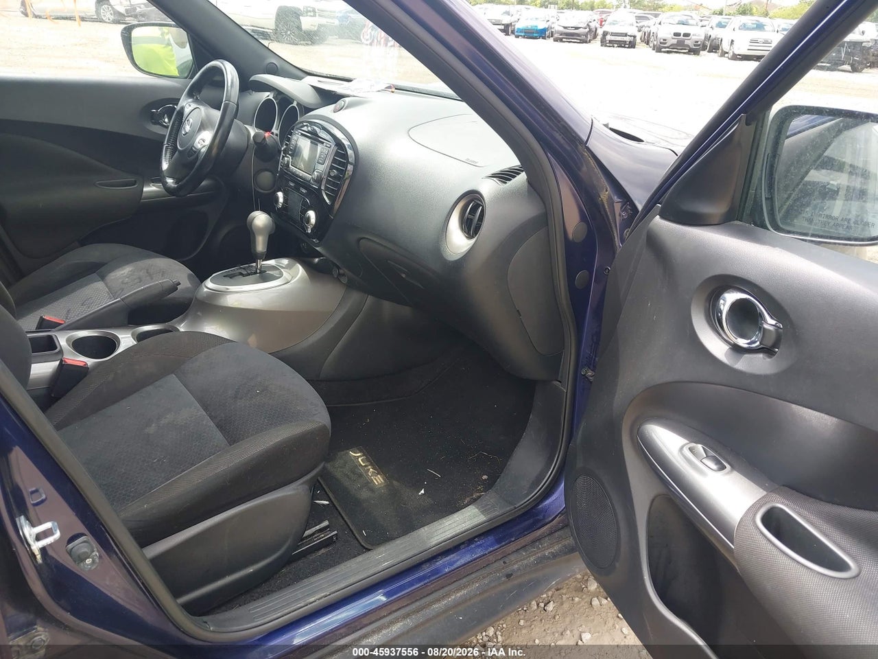 2015 NISSAN JUKE SV · 5/11