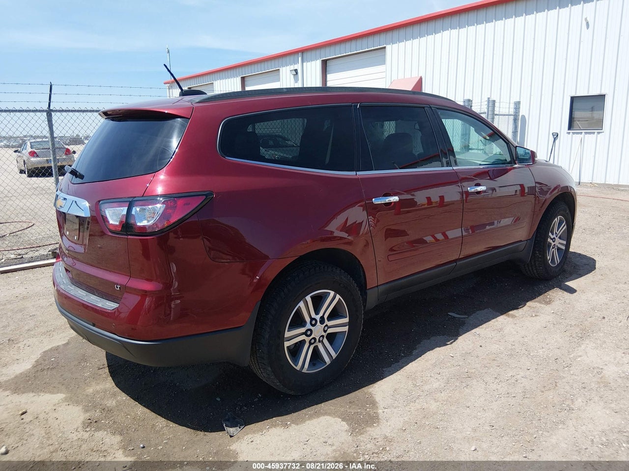 2017 CHEVROLET TRAVERSE 2LT · 4/11