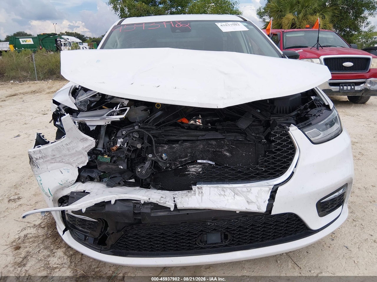 2024 CHRYSLER PACIFICA HYBRID SELECT · 6/11