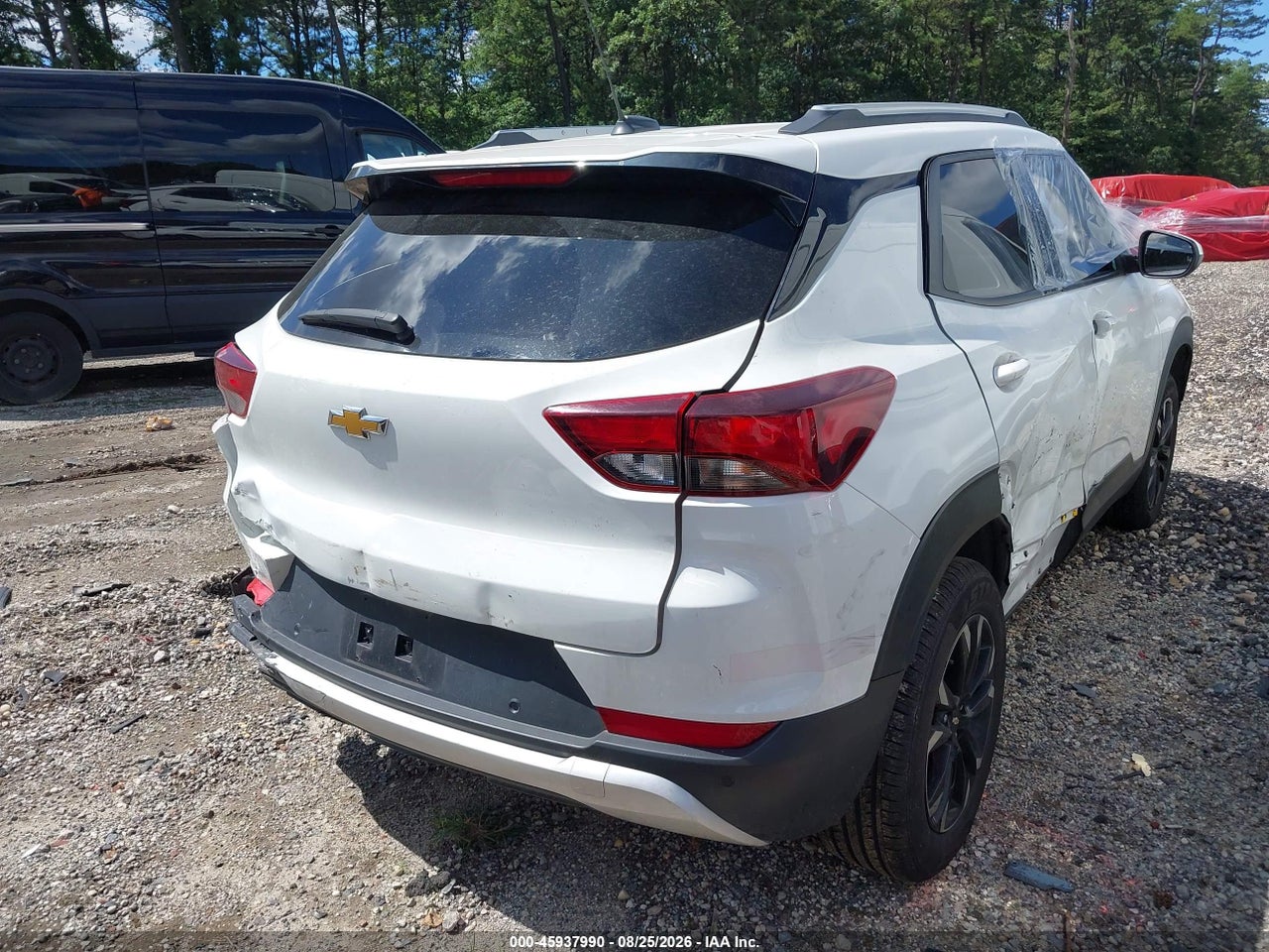 2023 CHEVROLET TRAILBLAZER AWD LT · 4/5