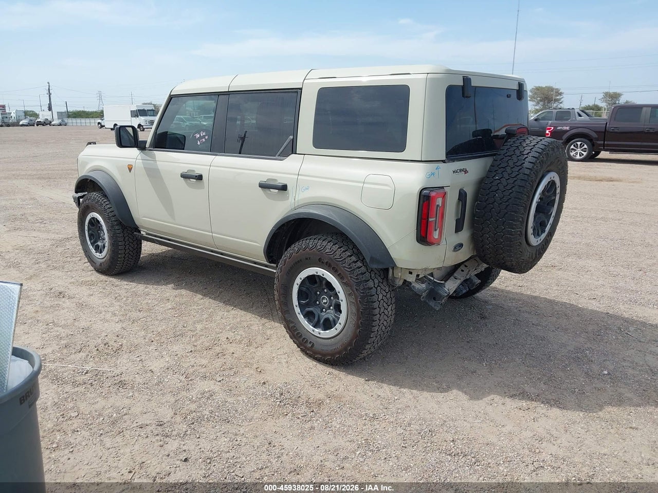 2025 FORD BRONCO BADLANDS · 3/11