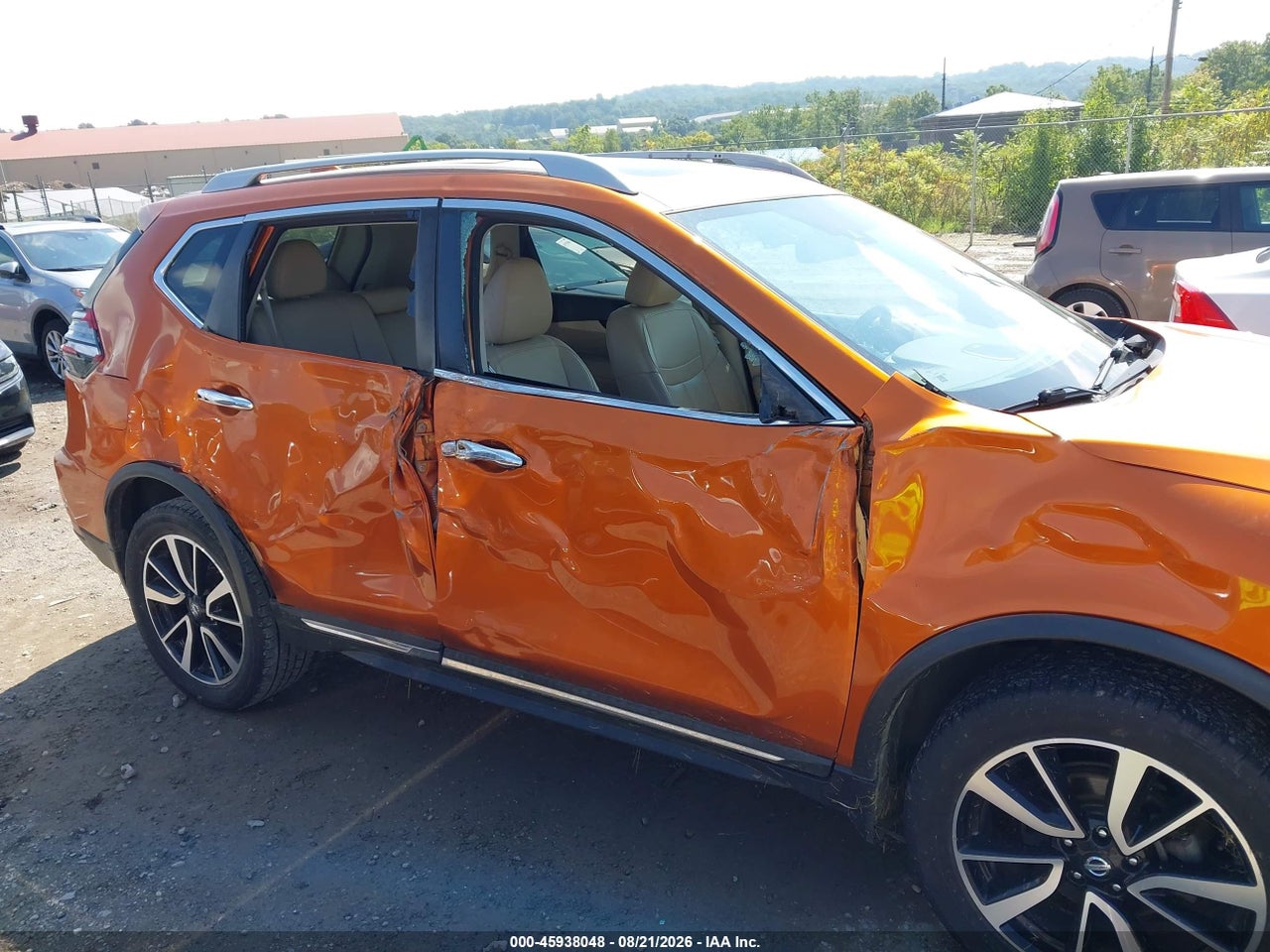 2017 NISSAN ROGUE SL · 6/11
