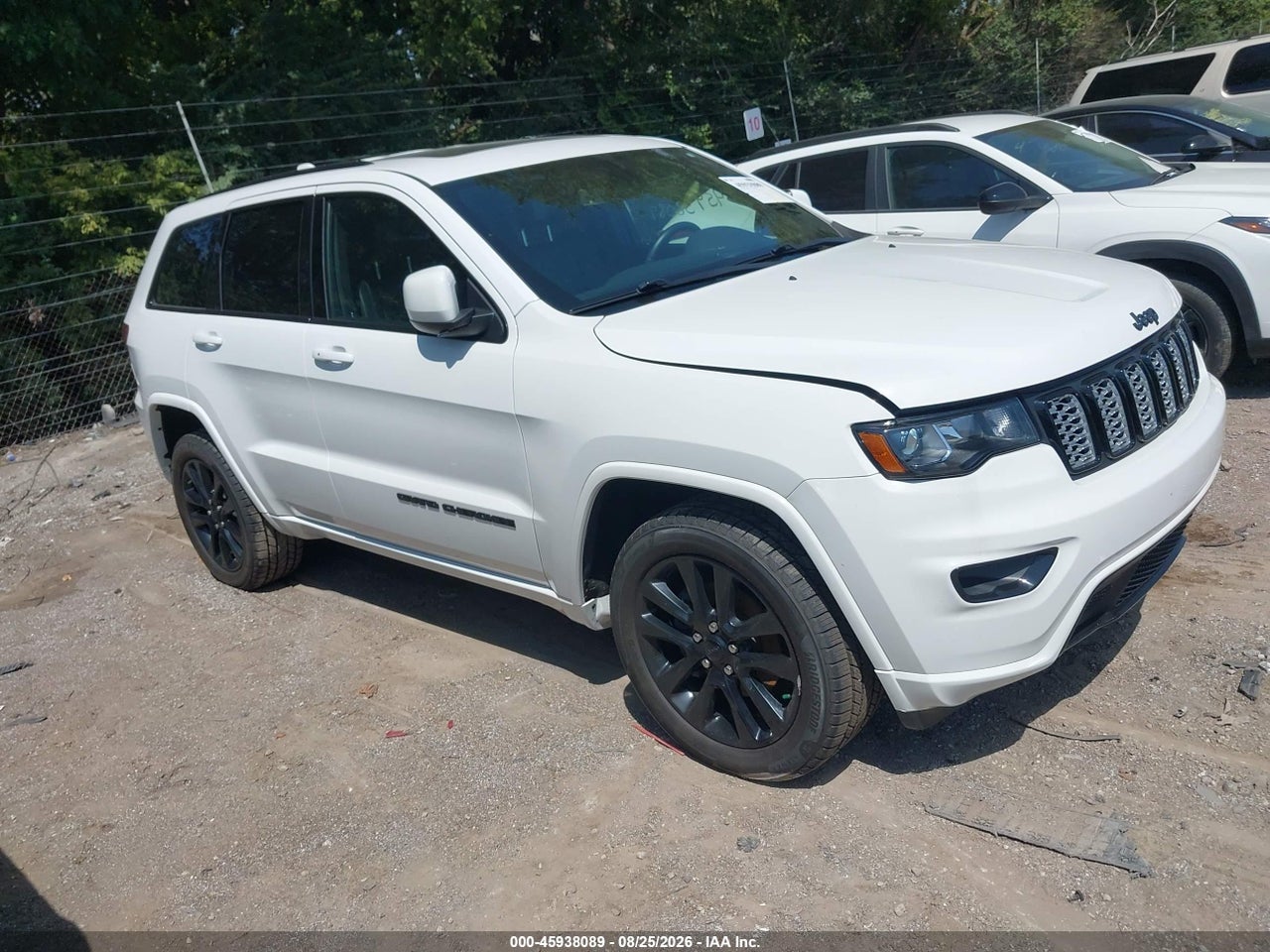 1C4RJFAG1KC****** · 2019 JEEP GRAND CHEROKEE ALTITUDE 4X4