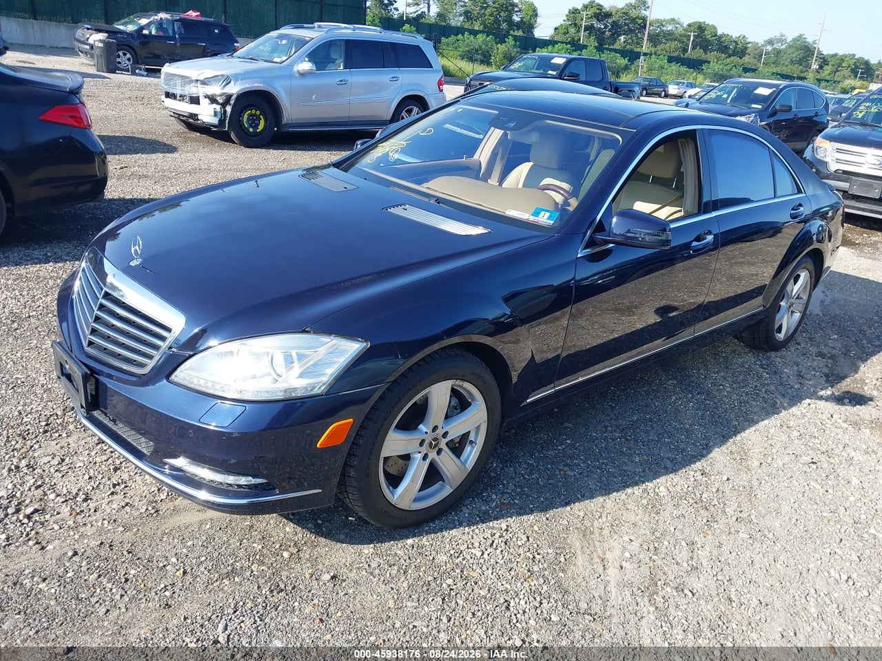 2013 MERCEDES-BENZ S 550 4MATIC · 2/11