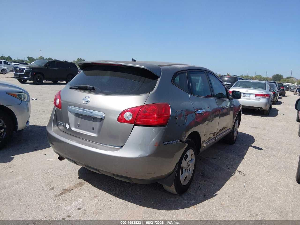 2012 NISSAN ROGUE S · 4/11