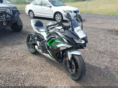 ML5EXEN19ND****** · 2022 KAWASAKI EX650 N