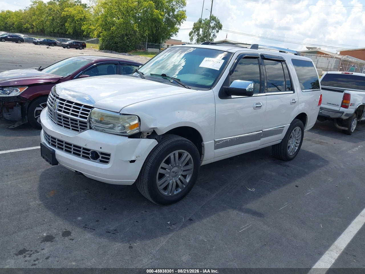 2011 LINCOLN NAVIGATOR · 2/11