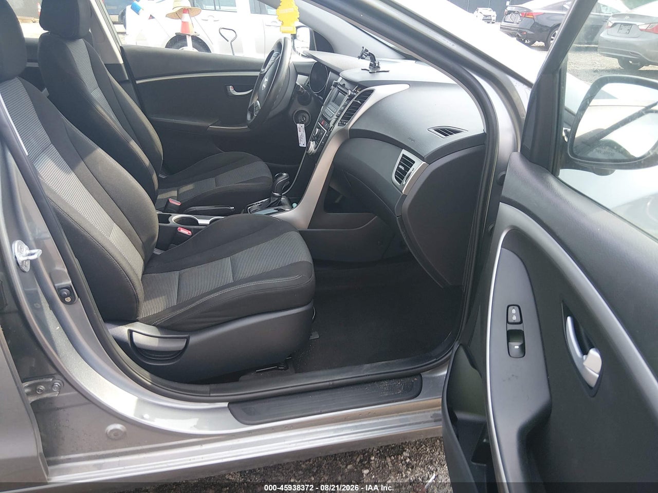 2017 HYUNDAI ELANTRA GT · 5/11