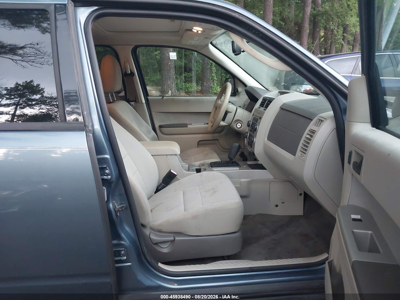 1FMCU0D74CK****** · 2012 FORD ESCAPE XLT · 5/11