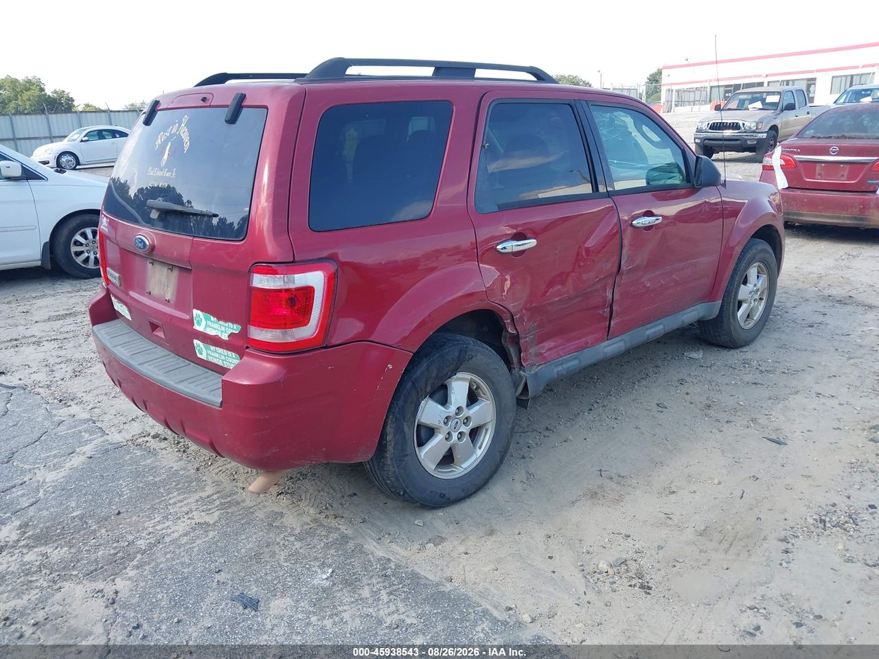 2010 FORD ESCAPE XLT · 4/11