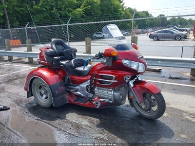 2010 HONDA GL1800