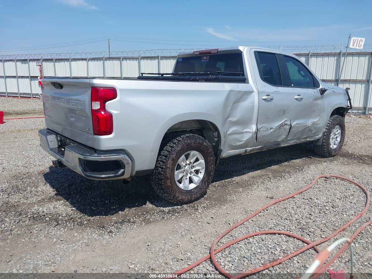 2019 CHEVROLET SILVERADO 1500 LT · 4/11