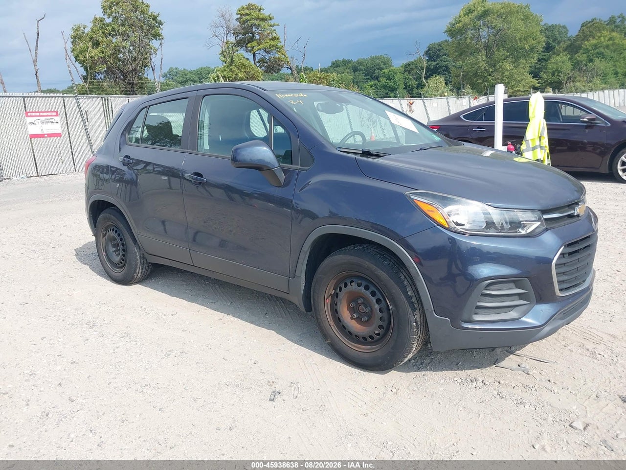 3GNCJKSB0JL****** · 2018 CHEVROLET TRAX LS
