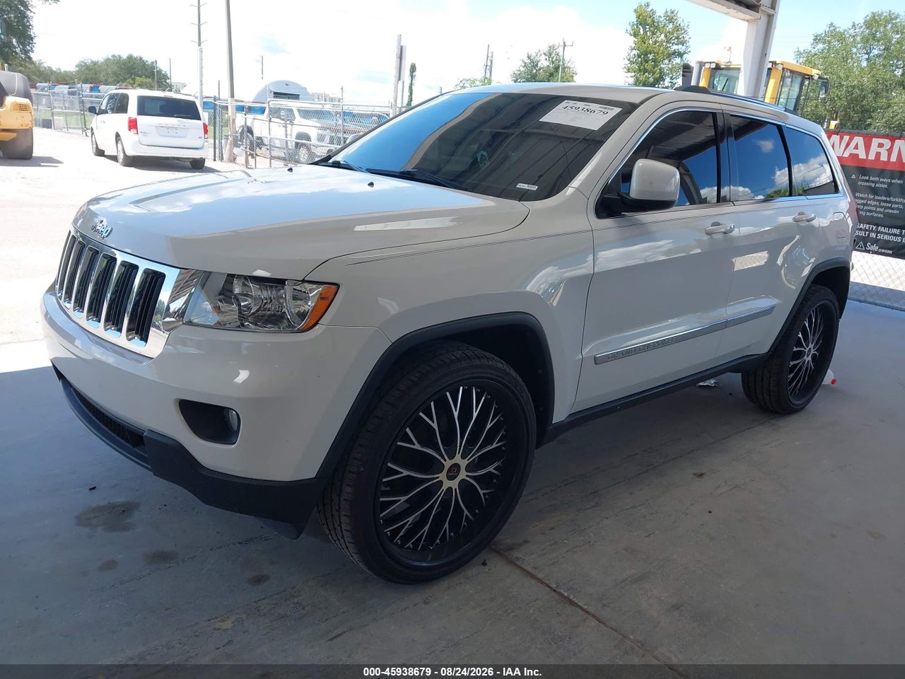 2013 JEEP GRAND CHEROKEE LAREDO · 2/11