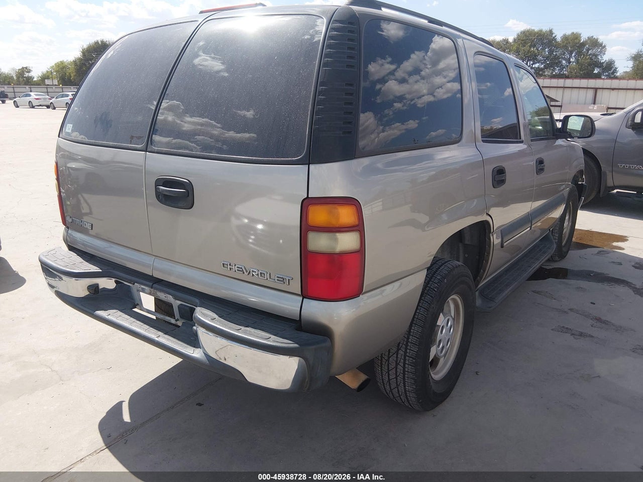 2003 CHEVROLET TAHOE LS · 4/11