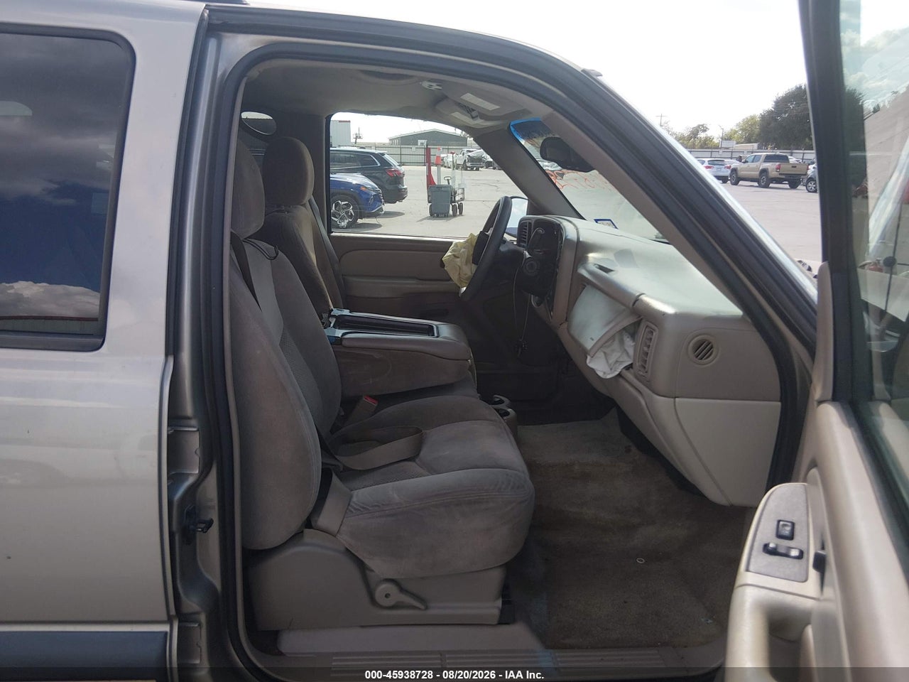 2003 CHEVROLET TAHOE LS · 5/11