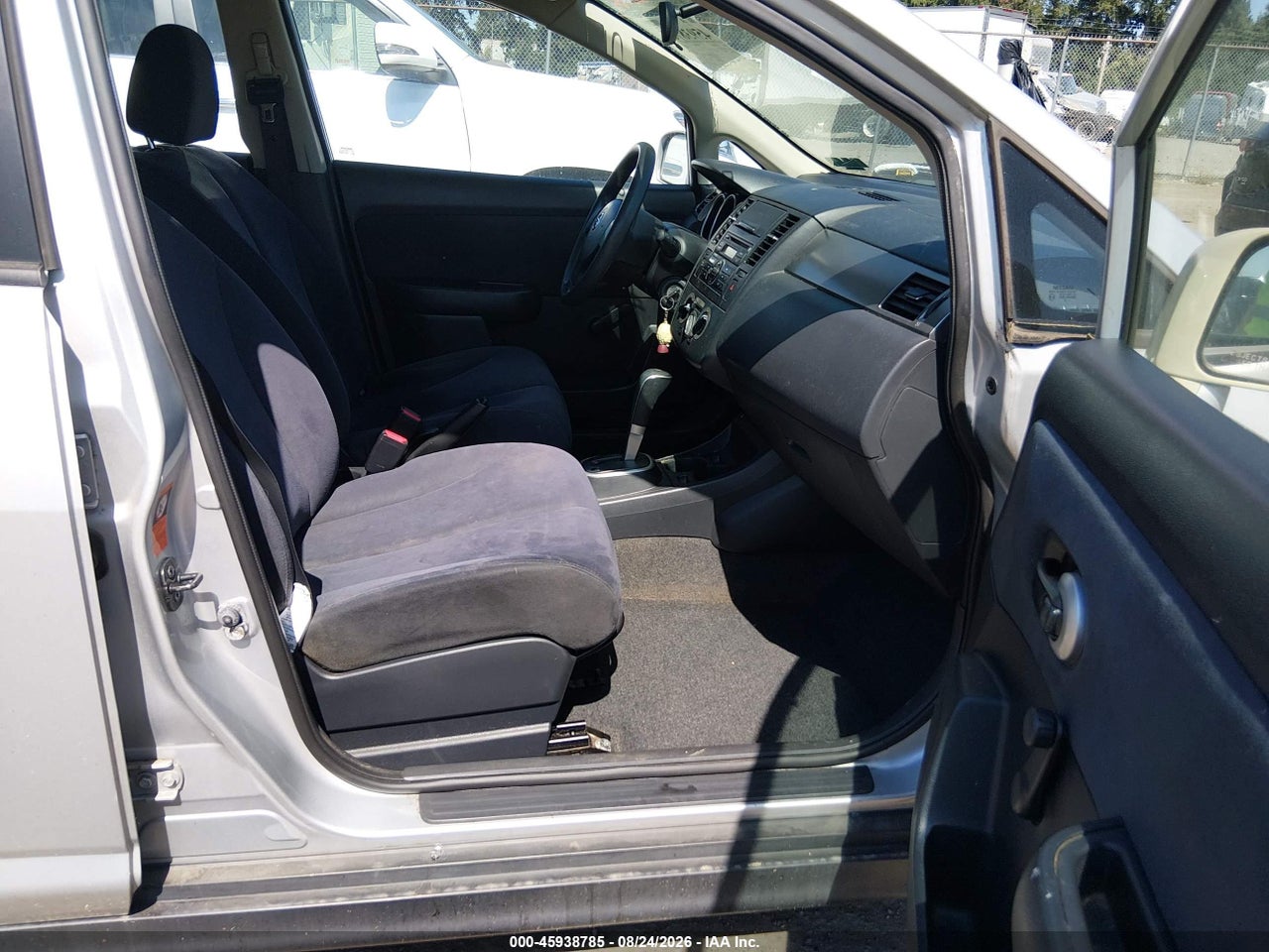 2009 NISSAN VERSA 1.8S · 5/11