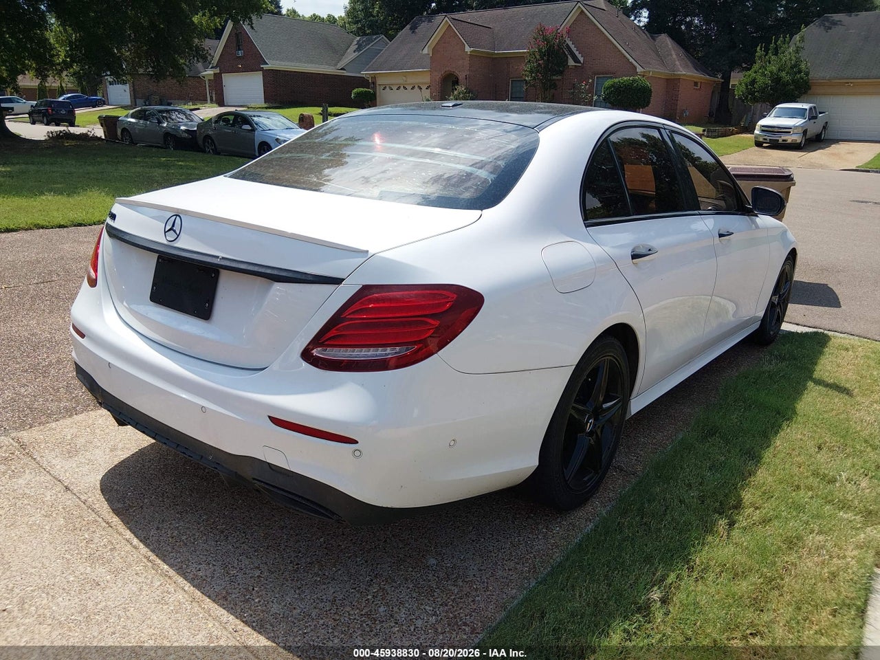 2017 MERCEDES-BENZ E 300 · 4/11
