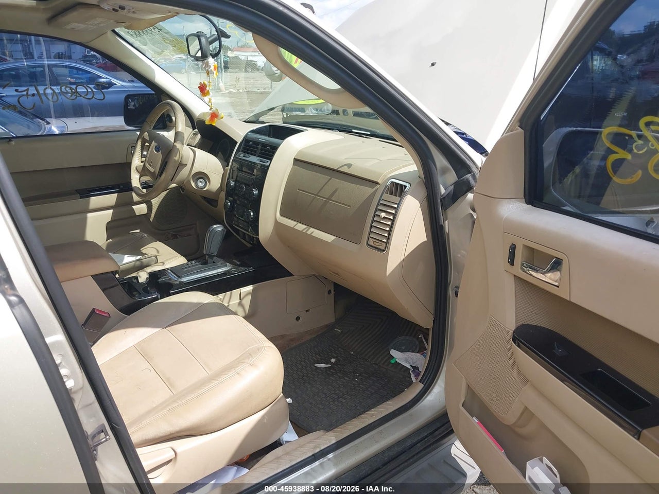2011 FORD ESCAPE LIMITED · 5/11