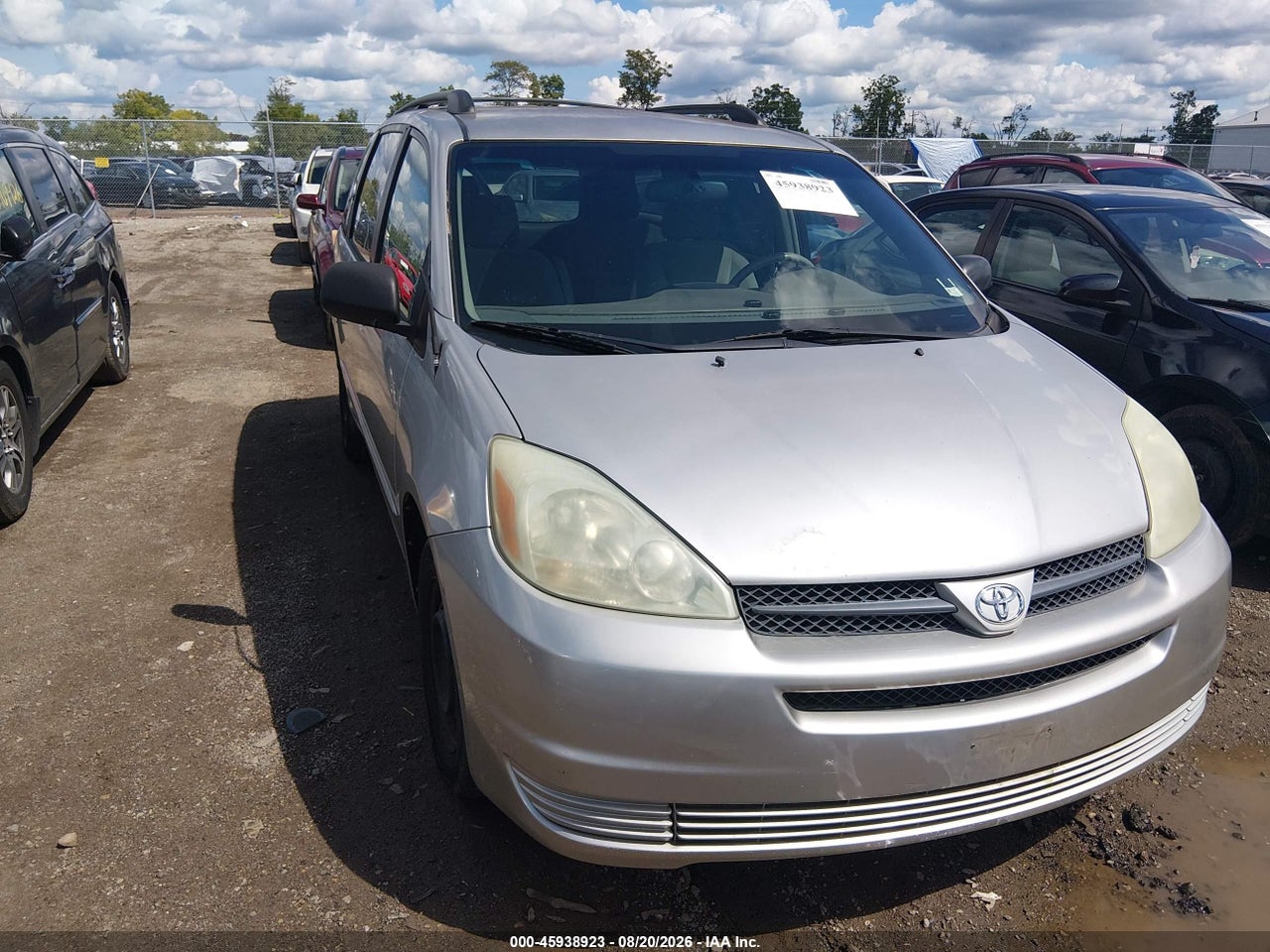 2004 TOYOTA SIENNA LE · 6/11