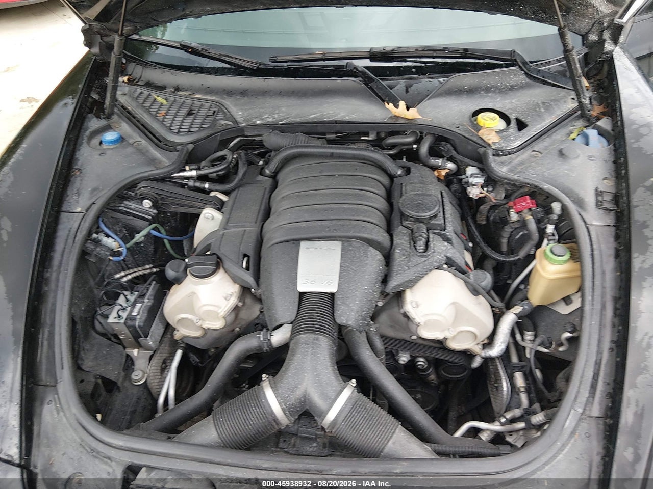 WP0AA2A71GL****** · 2016 PORSCHE PANAMERA 4 · 10/11