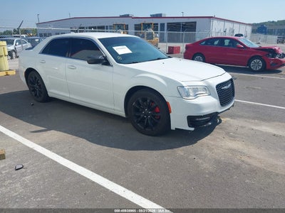 2C3CCARG3JH****** · 2018 CHRYSLER 300 TOURING L AWD