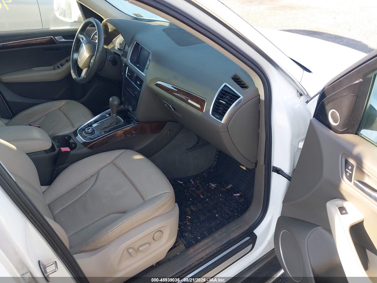 WA1LFAFP9CA****** · 2012 AUDI Q5 2.0T PREMIUM · 5/11