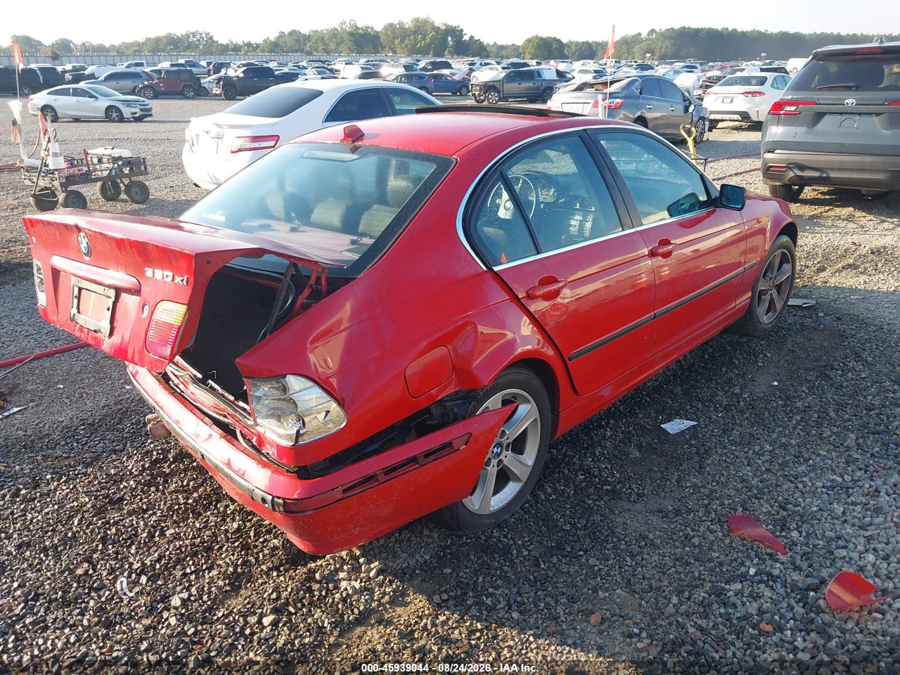 2005 BMW 330XI · 4/11