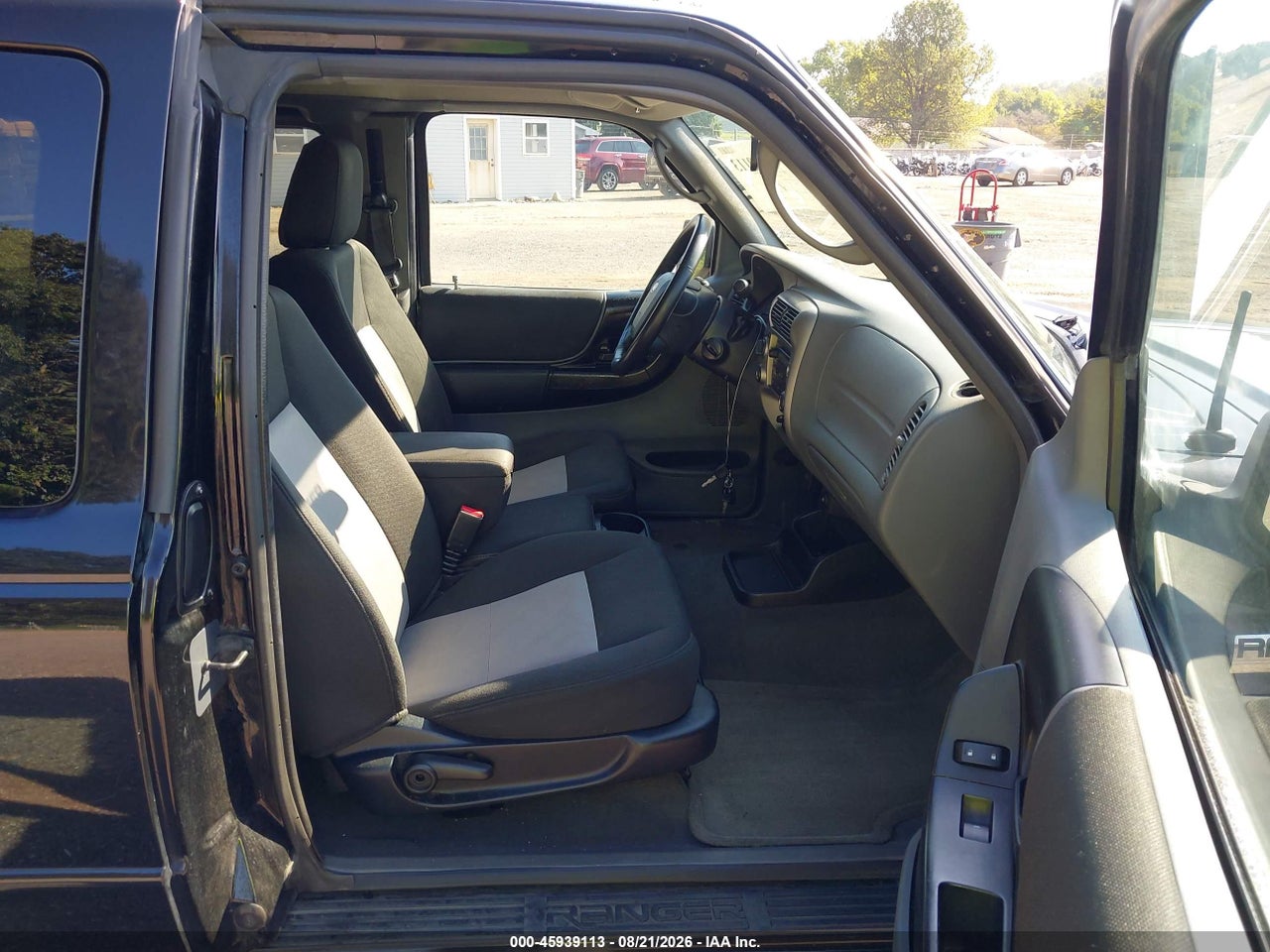 2011 FORD RANGER XLT · 5/11