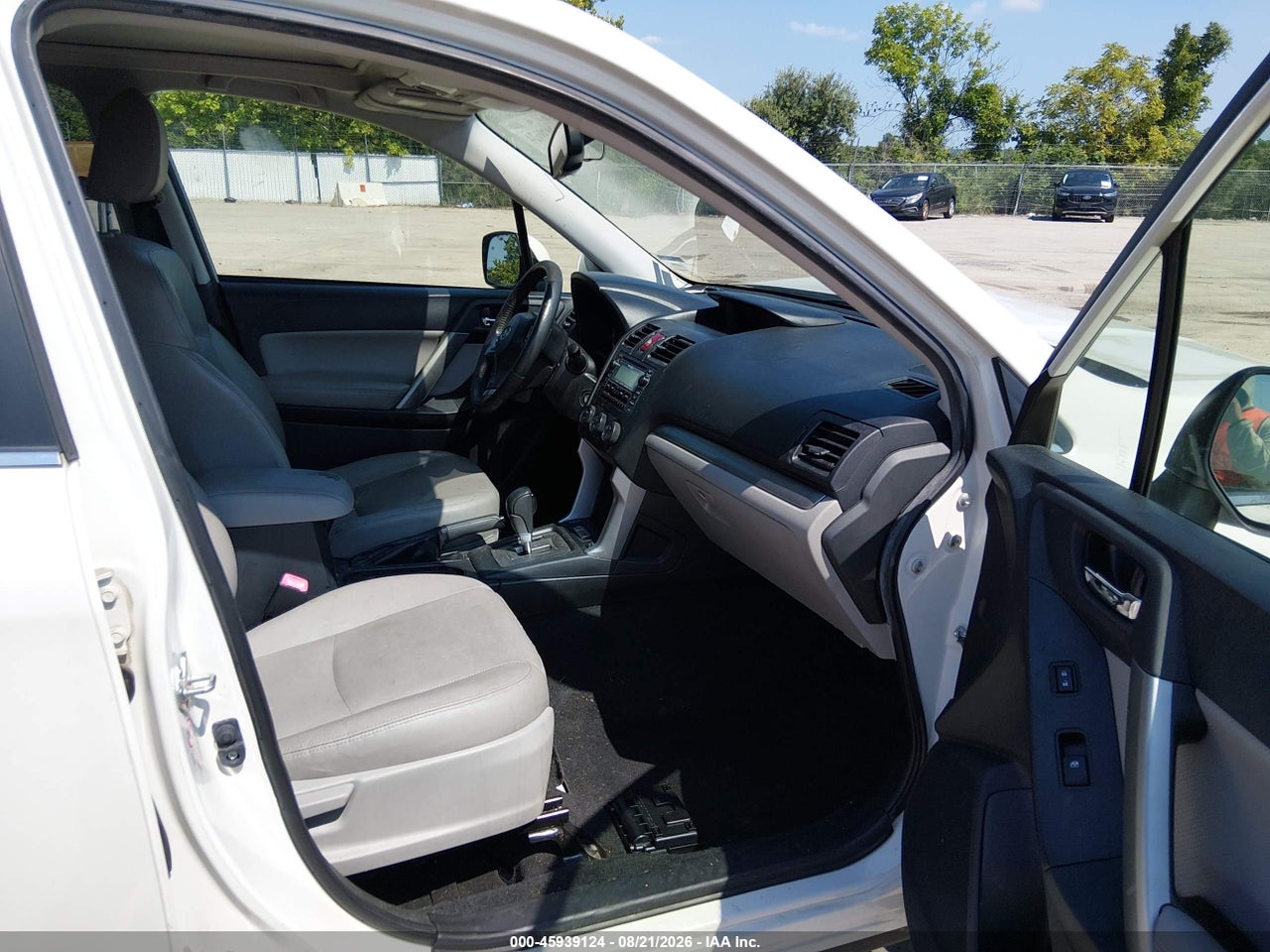 2015 SUBARU FORESTER 2.5I LIMITED · 5/7