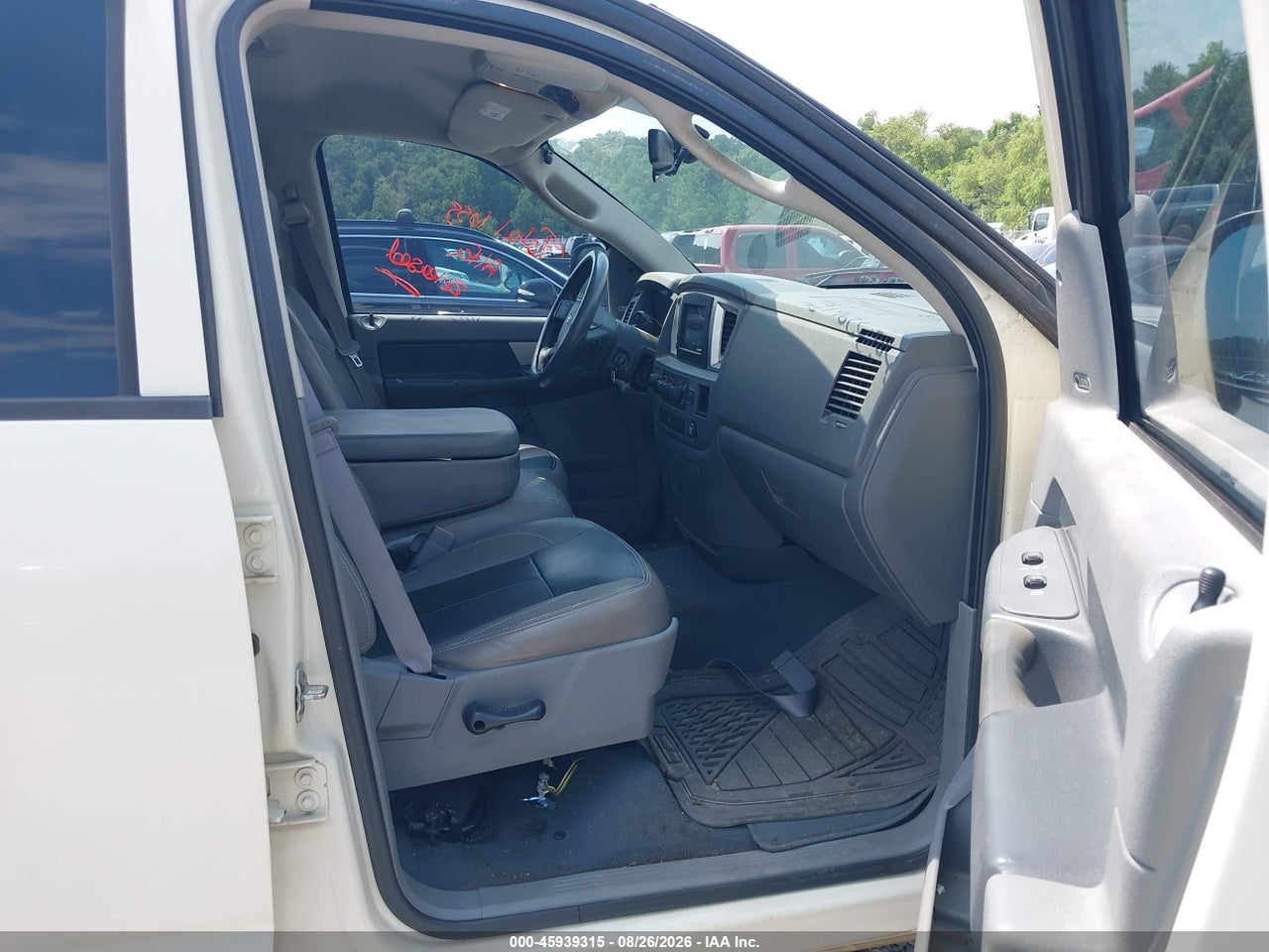 2008 DODGE RAM 1500 SLT · 5/11