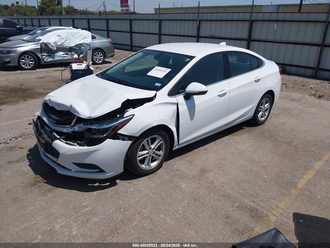 2016 CHEVROLET CRUZE LT AUTO · 2/11