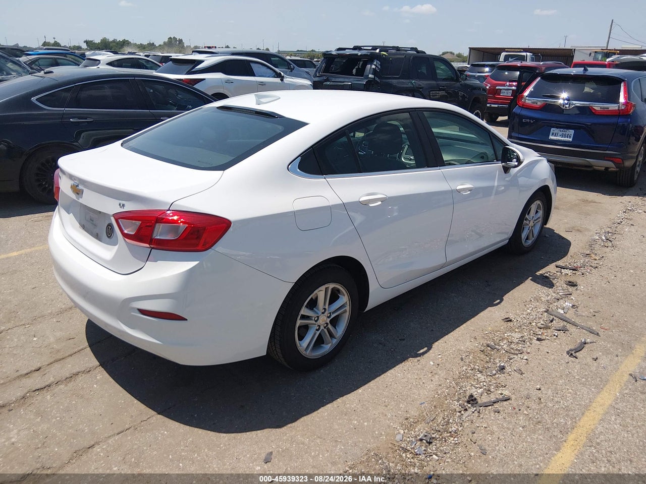 2016 CHEVROLET CRUZE LT AUTO · 4/11