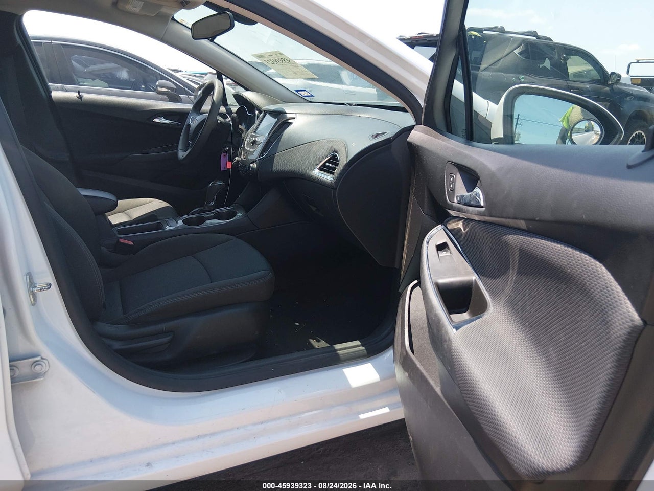 2016 CHEVROLET CRUZE LT AUTO · 5/11