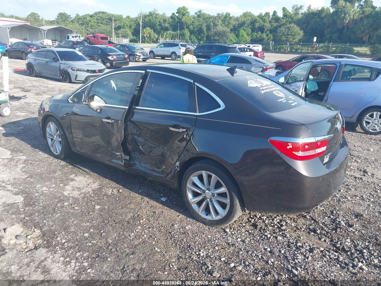 2012 BUICK VERANO LEATHER GROUP · 3/10